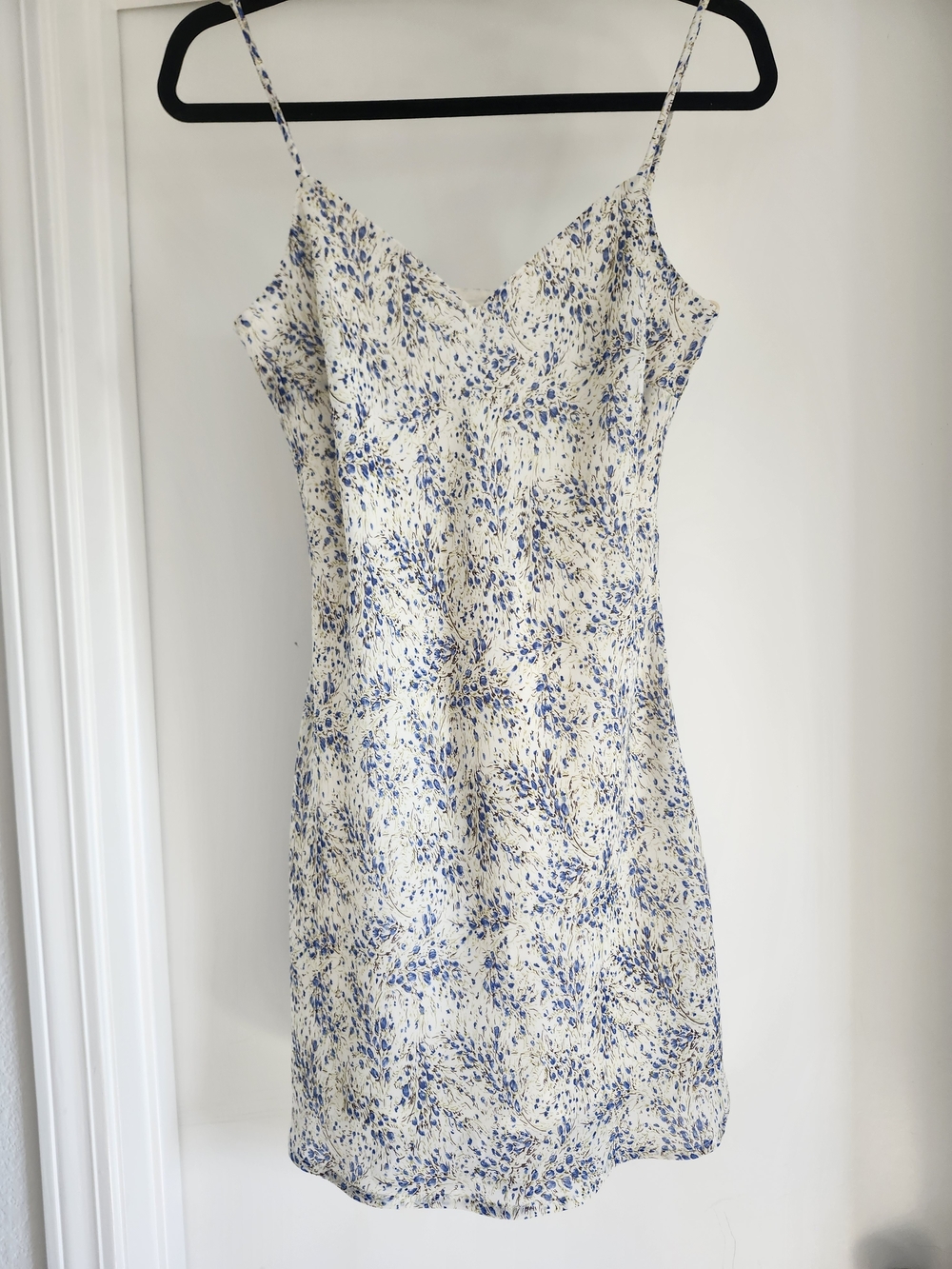 Rampage Cream Slip Dress with Blue Floral Print Size 5 (Fits Small)